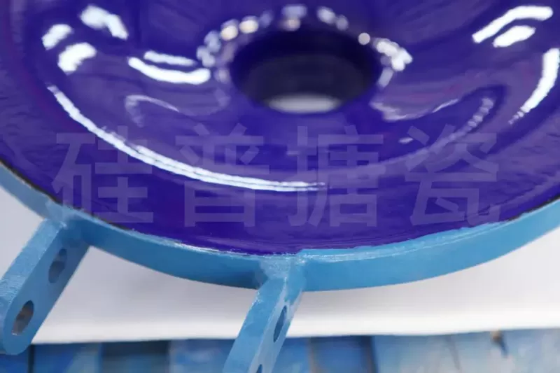 Glass lined circular quick opening manhole cover